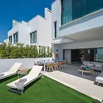 The Island - Casa 32 * אסטפונה